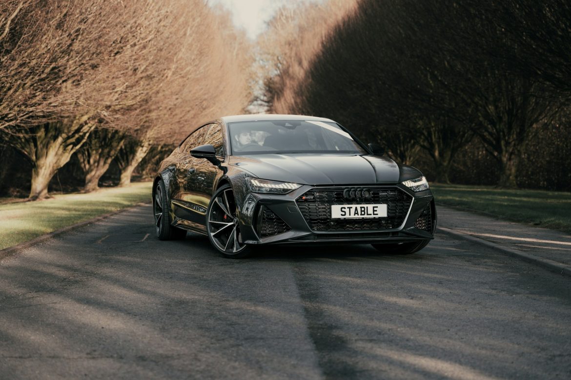 從遙不可及的 Audi 千萬神獸，到向現實妥協的換車記：告別十年 Q3，迎向 XUV 7XO